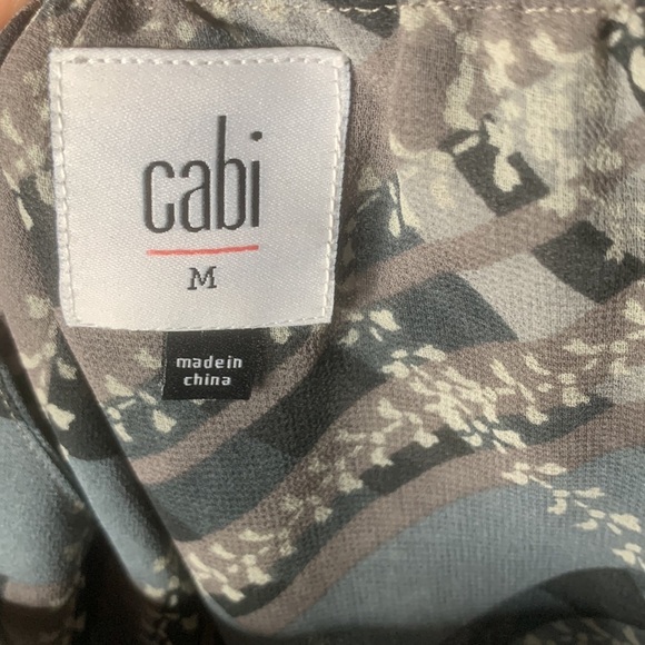 CAbi Women's Size M Graph Trellis Gray Top Blouse Ruffle Neck Sleeveless #3451 - Picture 6 of 8